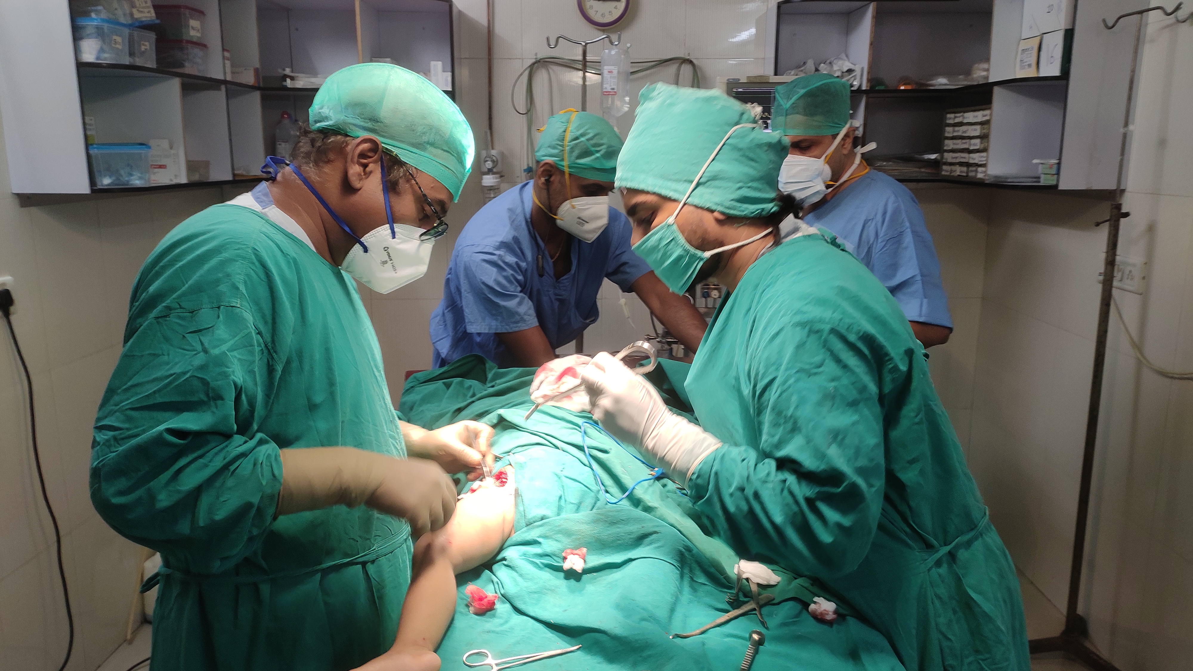 Knee Replacement Surgeon In Pune